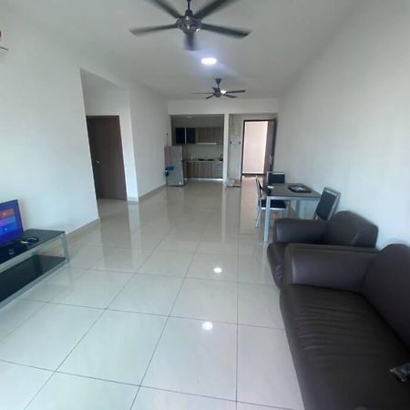 126 Kempas Homestay Johor Bahru Luaran gambar